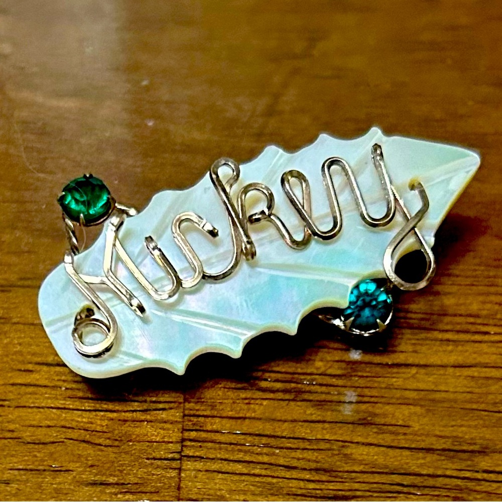 💎 Vintage Mother of Pearl “Mickey” Leaf Pin Brooch
